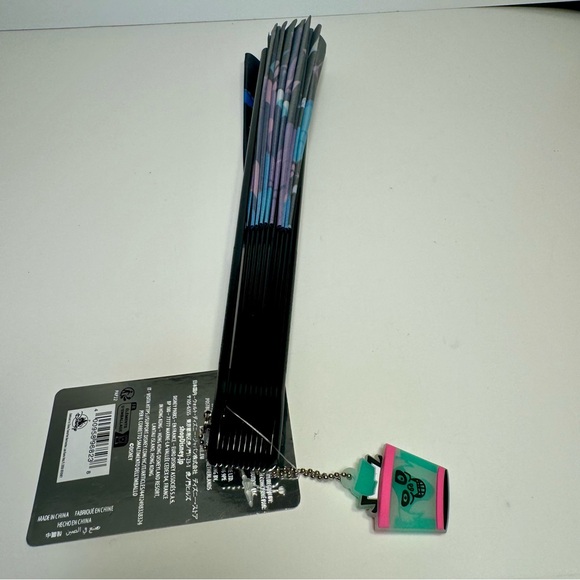 NWT. Disney Folding Fan - Hatbox Ghost - Haunted Mansion. Hatbox Ghost colorful - Picture 8 of 8